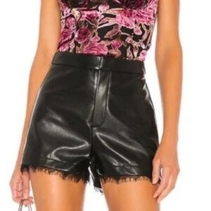 Superdown lisa Faux Leather
Shorts w/ Lace, Size XL, Black